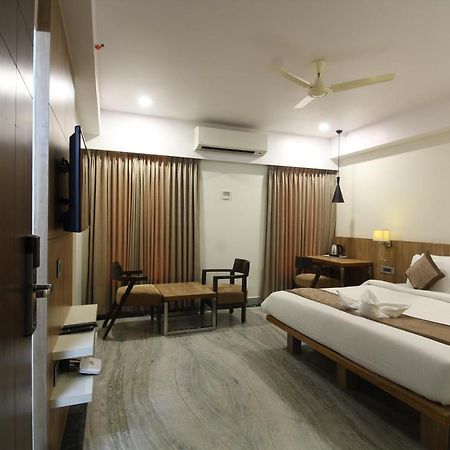 Treebo Seaesta Rk Beach Visakhapatnam Eksteriør billede